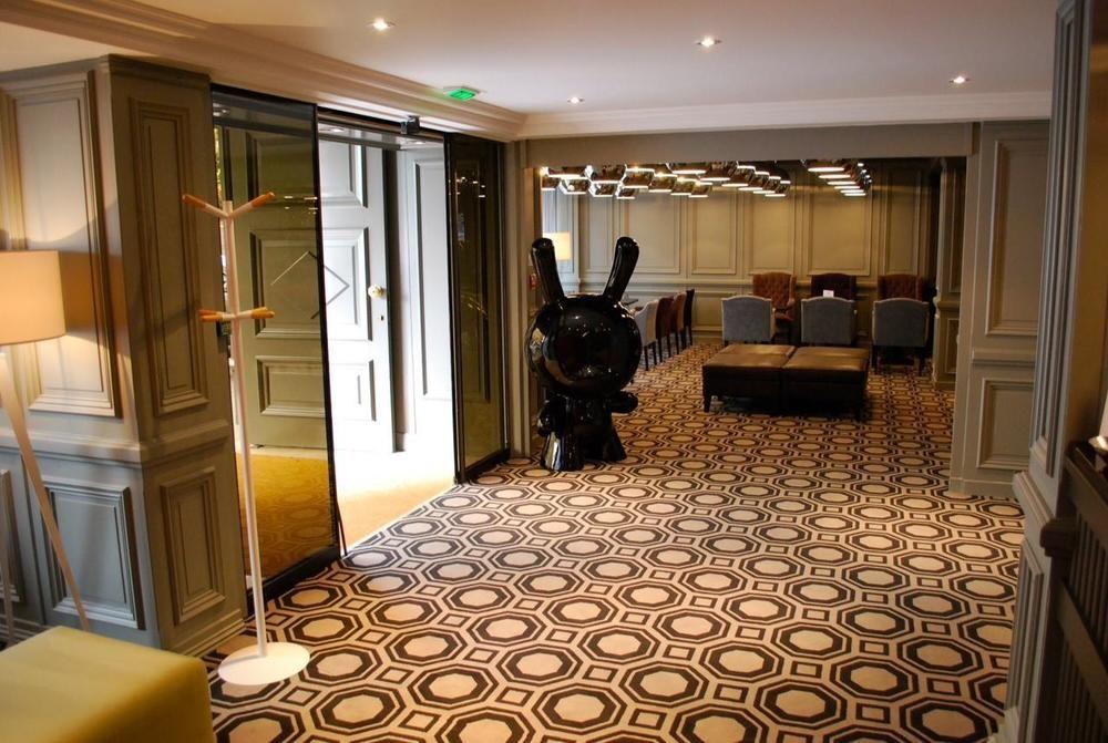 Hotel le Cinq Hyper - Centre Chambéry Buitenkant foto
